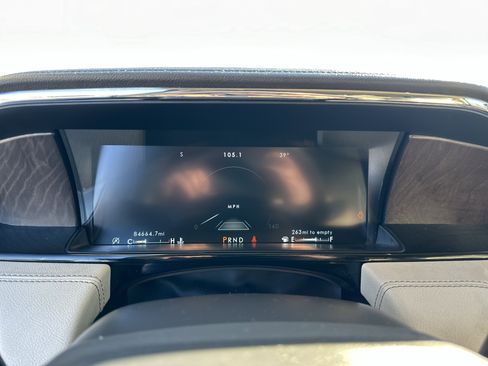 Used 2021 Lincoln Navigator L Reserve w/ Luxury Package image 23