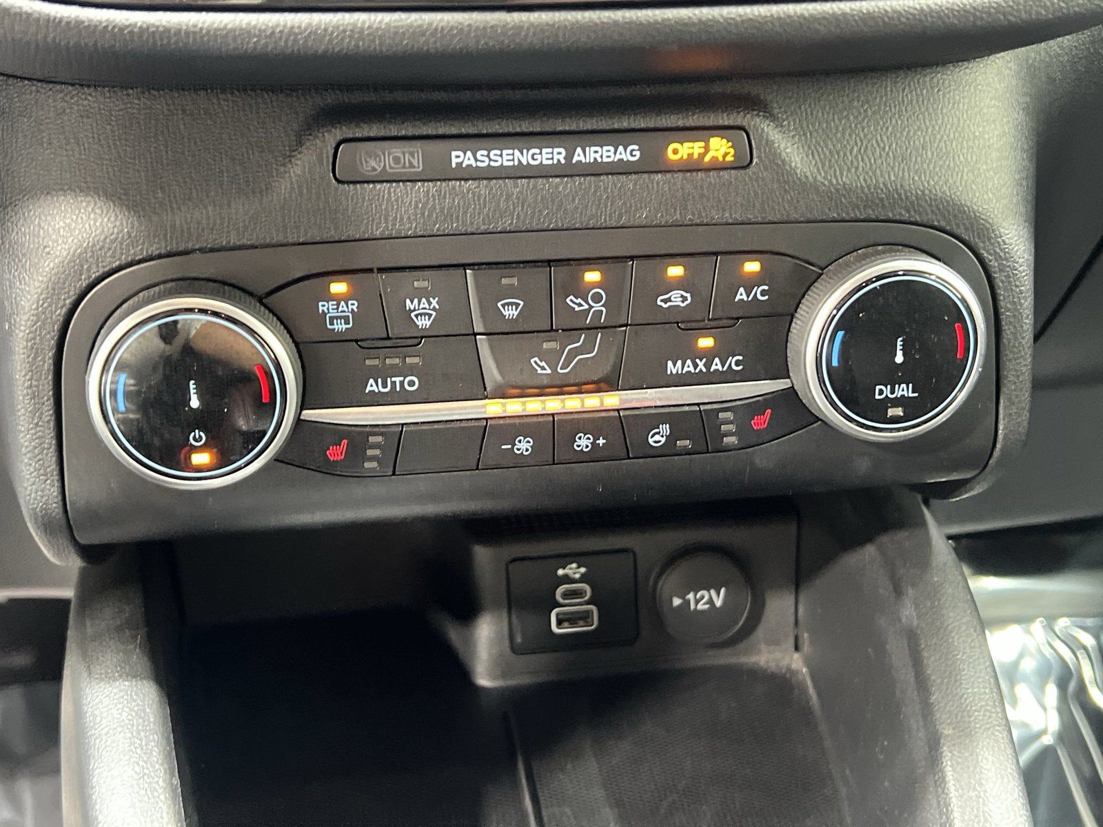 Used 2024 Ford Escape ST-Line AWD/4WD image 18