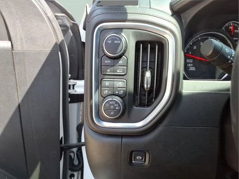 Used 2020 Chevrolet Silverado 1500 LTZ AWD/4WD image 14