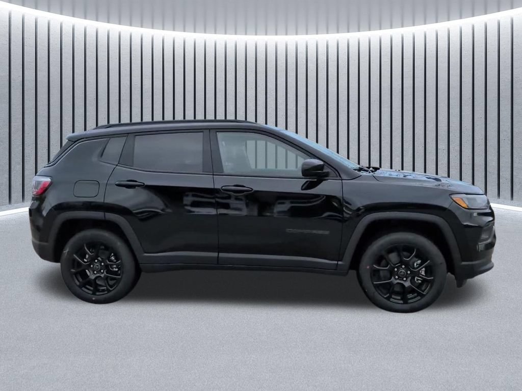 New 2026 Jeep Compass Latitude AWD/4WD image 3