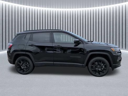 New 2026 Jeep Compass Latitude AWD/4WD image 3