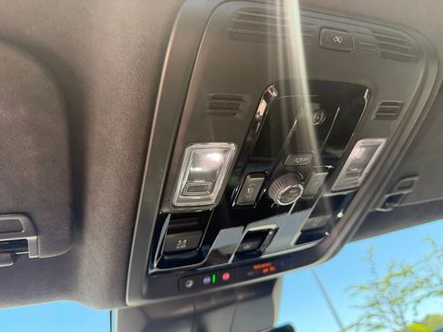 Used 2025 Cadillac Escalade ESV Sport Platinum AWD/4WD image 13