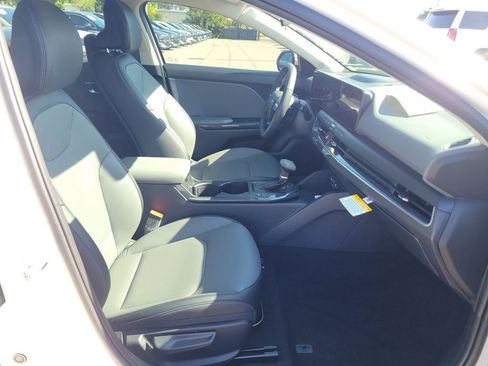 New 2026 Kia K4 EX FWD image 7