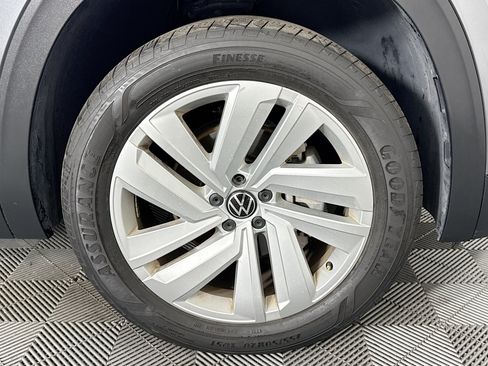 Used 2023 Volkswagen Atlas Cross Sport SE FWD image 30