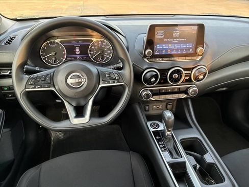 Used 2024 Nissan Sentra SV FWD image 14