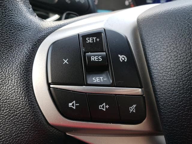 Used 2021 Ford Explorer XLT w/ Equipment Group 202A AWD/4WD image 23
