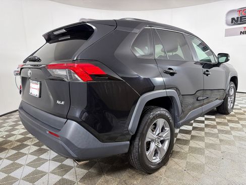 Used 2022 Toyota RAV4 XLE FWD image 3