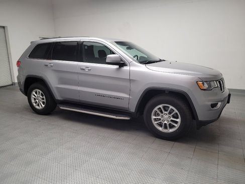 Used 2018 Jeep Grand Cherokee Laredo image 11