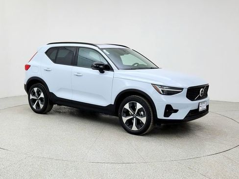 New 2026 Volvo XC40 B5 Plus w/ Protection Package Premier image 3