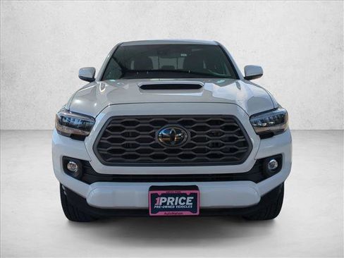 Used 2023 Toyota Tacoma TRD Sport image 2