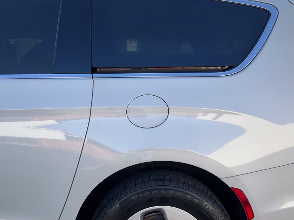 Used 2017 Chrysler Pacifica Touring-L Plus FWD image 11