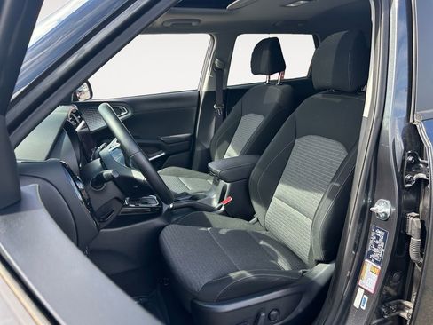 Used 2024 Kia Soul EX FWD image 7