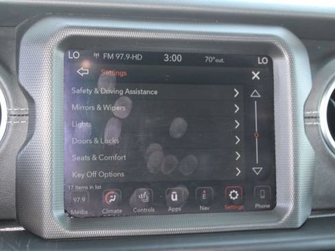 Used 2021 Jeep Wrangler Unlimited Sahara w/ Cold Weather Group AWD/4WD image 37