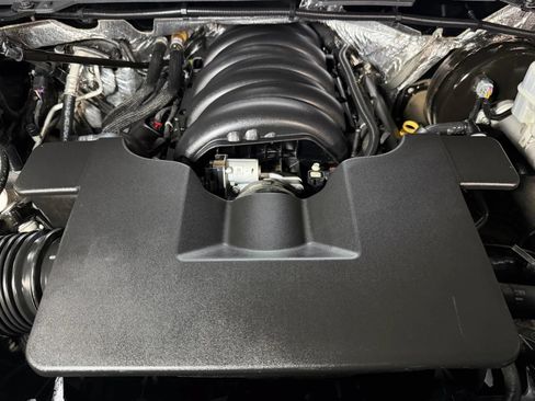 Used 2014 Chevrolet Silverado 1500 LTZ Z71 w/ LTZ Plus Package AWD/4WD image 13