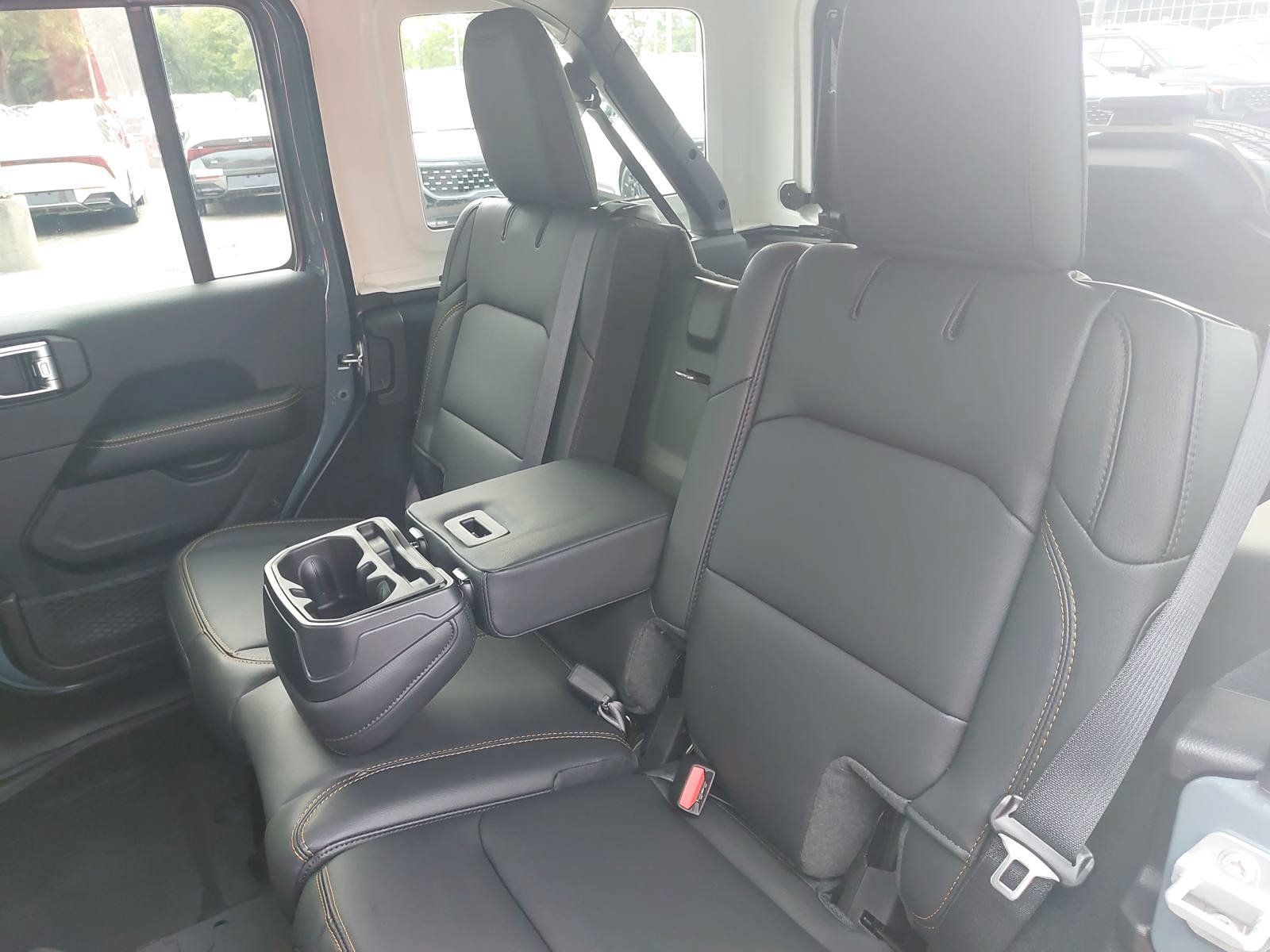 New 2026 Jeep Wrangler Unlimited Sahara AWD/4WD image 13