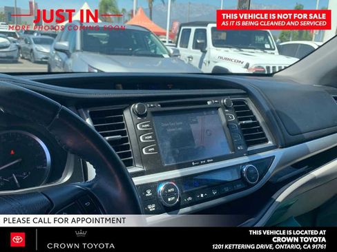 Used 2016 Toyota Highlander XLE FWD image 5