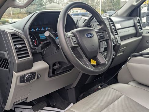 Used 2019 Ford F250 XL w/ Power Equipment Group image 11