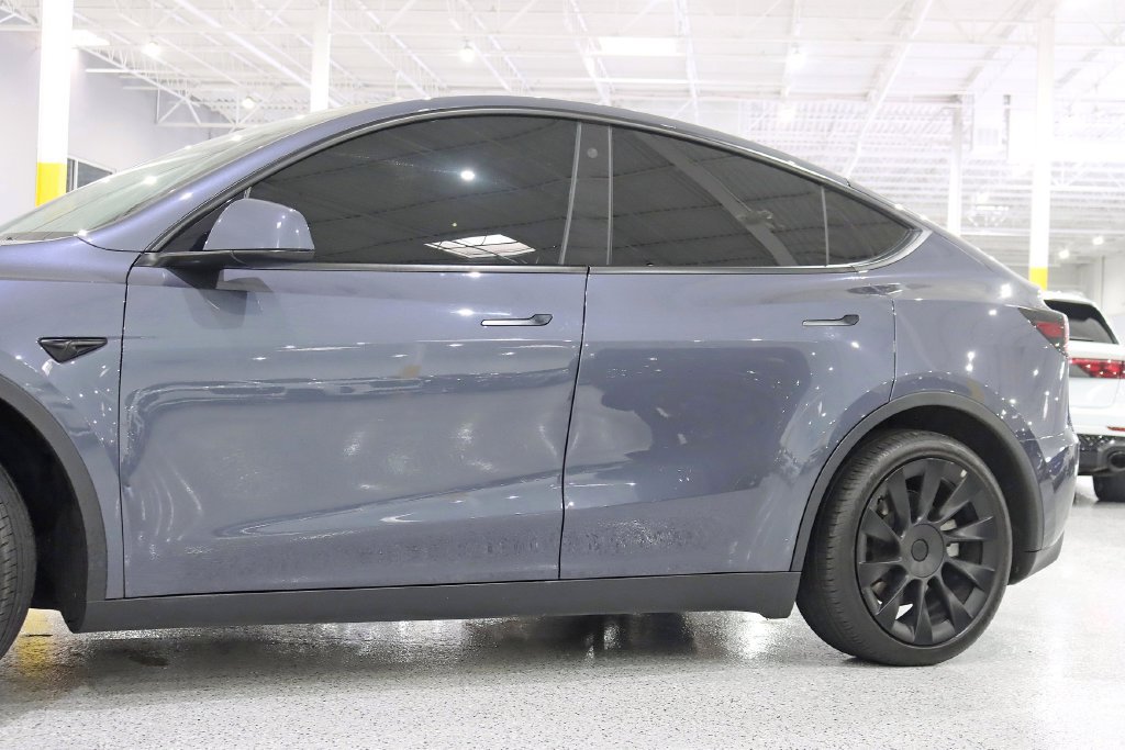Used 2023 Tesla Model Y Long Range AWD/4WD image 3