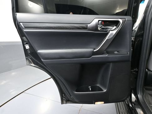Used 2023 Lexus GX 460 w/ Black Line Special Edition AWD/4WD image 39