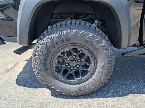 New 2026 Chevrolet Colorado ZR2 w/ ZR2 Bison Edition AWD/4WD image 3