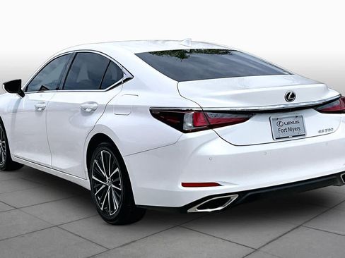 Used 2024 Lexus ES 350 w/ Premium Package FWD image 12