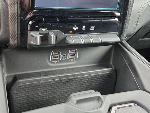 Used 2023 RAM 1500 Limited w/ Body Color Bumper Group image 29