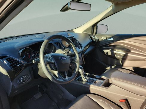 Used 2019 Ford Escape Titanium image 8