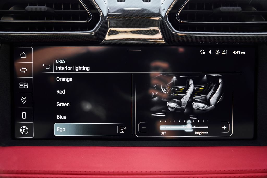 Used 2025 Lamborghini Urus SE AWD/4WD image 77