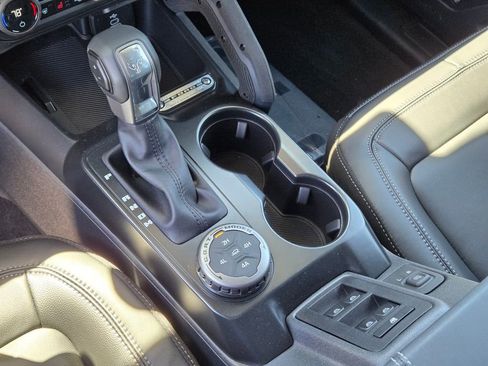 New 2026 Ford Bronco Outer Banks w/ Sasquatch Package image 19
