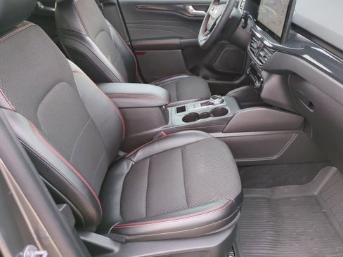 Used 2024 Ford Escape ST-Line Select w/ Tech Pack #2 image 21