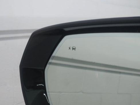 Used 2024 Chevrolet Tahoe LT w/ Luxury Package image 25