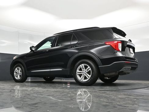 Used 2023 Ford Explorer XLT w/ Equipment Group 202A AWD/4WD image 54
