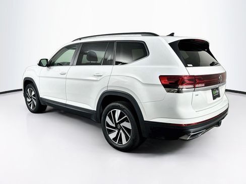 Used 2025 Volkswagen Atlas SE AWD/4WD image 5
