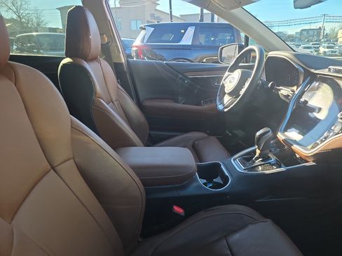 Used 2022 Subaru Outback Touring image 10