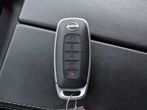 Used 2025 Nissan Rogue SV AWD/4WD image 33