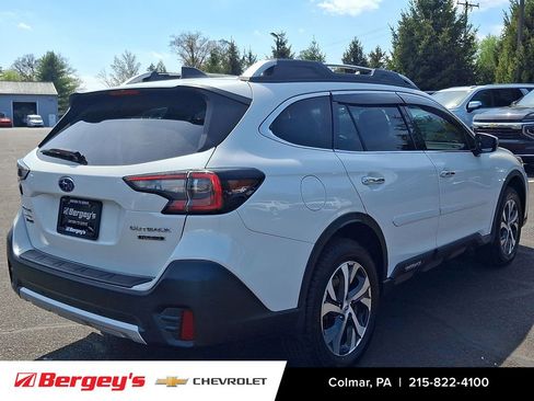 Used 2022 Subaru Outback Touring AWD/4WD image 5