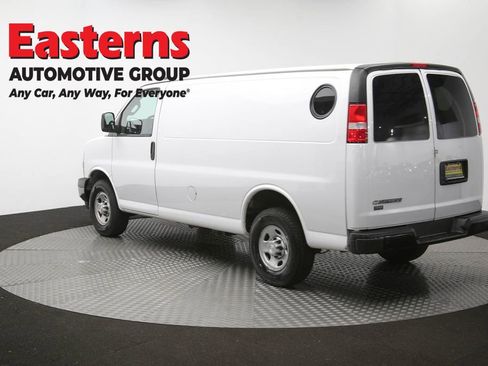 Used 2021 Chevrolet Express 3500 w/ Driver Convenience Package RWD image 60