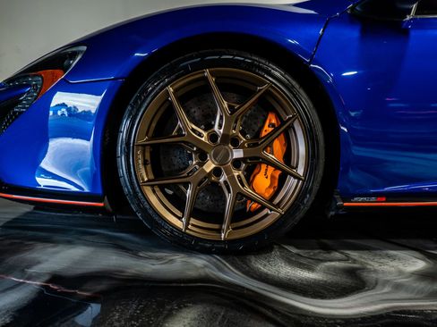 Used 2015 McLaren 650S Coupe image 17