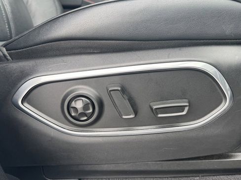 Used 2024 Jeep Wagoneer L Series II w/ Flexible Seating Group image 20