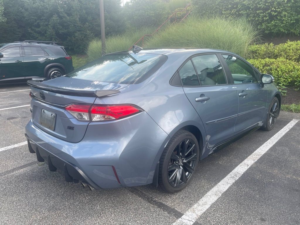 Used 2023 Toyota Corolla SE w/ SE Premium Package FWD image 2