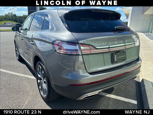 Certified 2022 Lincoln Nautilus Reserve AWD/4WD image 4
