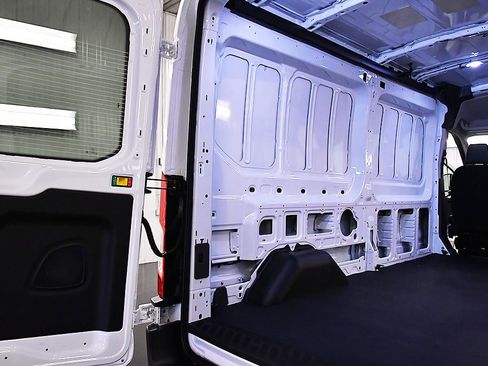 New 2026 Ford Transit 250 148 Medium Roof Extended AWD image 31