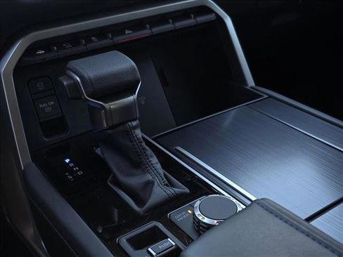 Used 2025 Toyota Sequoia Platinum image 22