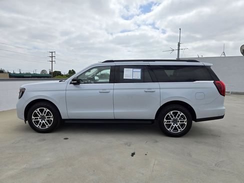 Used 2025 Ford Expedition Max Active AWD/4WD image 7