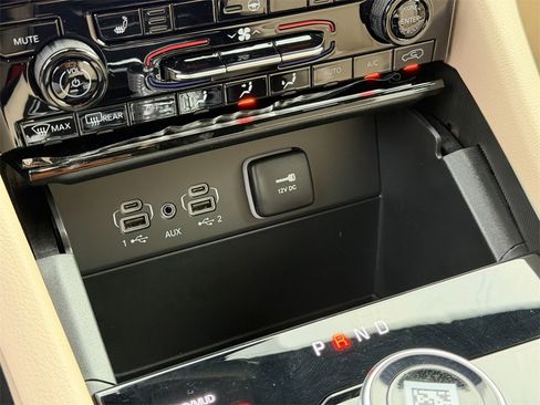 New 2025 Jeep Grand Cherokee L Limited image 17