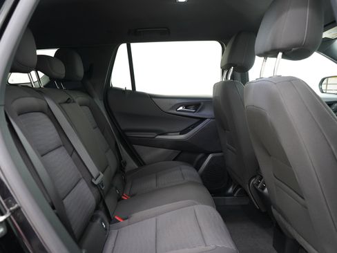 Used 2026 Chevrolet Equinox LT AWD/4WD image 13
