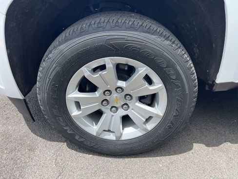 Used 2022 Chevrolet Colorado LT AWD/4WD image 4