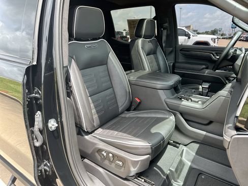 Used 2023 GMC Sierra 1500 AT4X AWD/4WD image 26