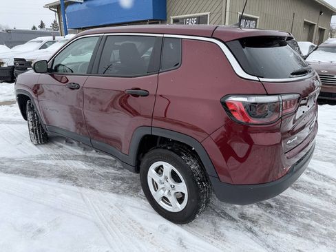 Used 2022 Jeep Compass Sport image 7