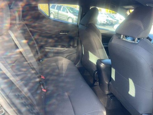 Used 2018 Toyota C-HR XLE image 11